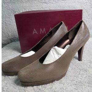 Amalfi Taupe Textured Heels
